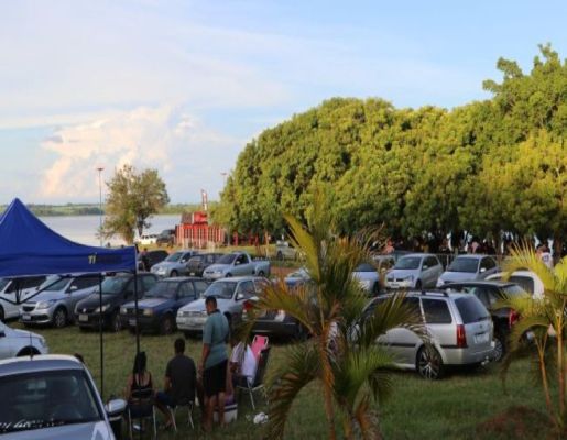 Pré Carnaval é realizado na prainha.